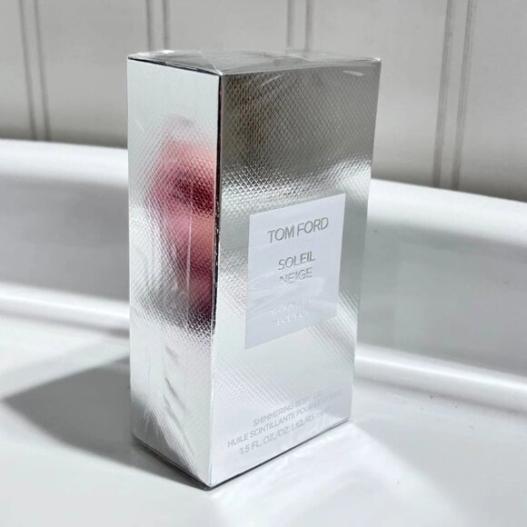 New Sealed TOM FORD Soleil Neige Perfumed Shimmering Body Oil~1.5 oz/45ml - Picture 2 of 4